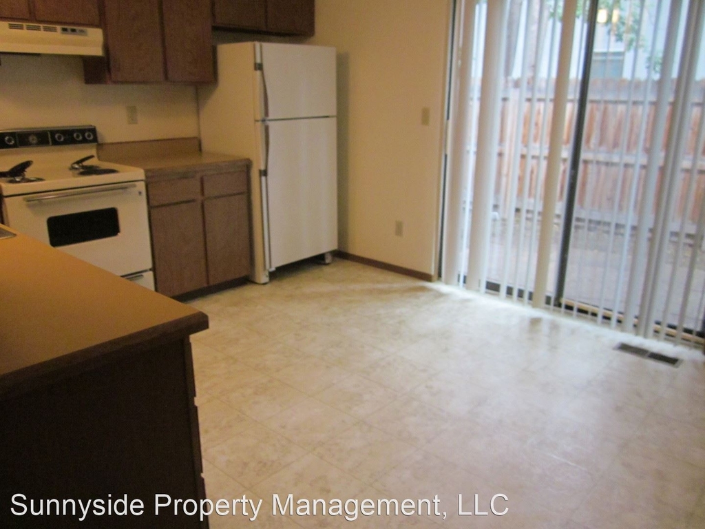 2119 Goss Circle - Photo 2