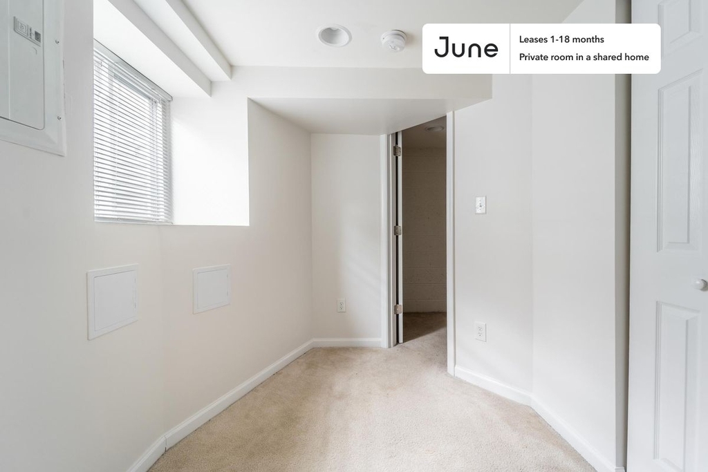 1346 S Street North West - Photo 19