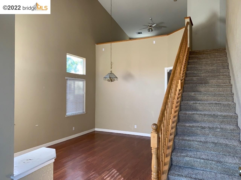 5220 Chinook Ct - Photo 4