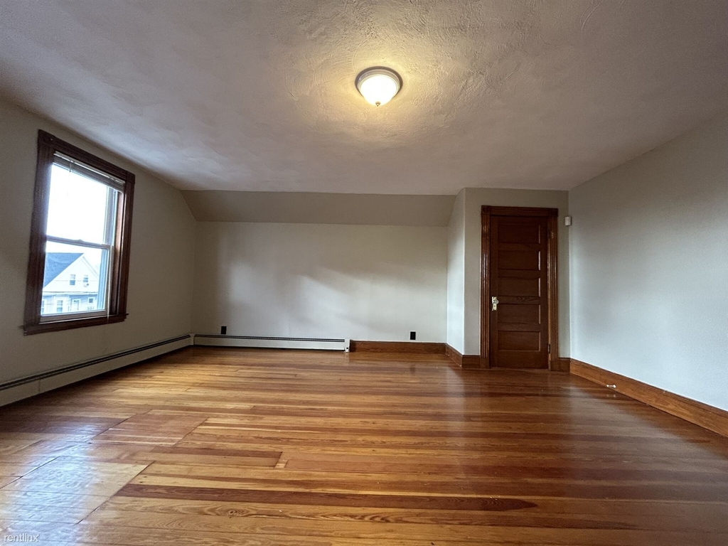 86 Medford St # 3 - Photo 4