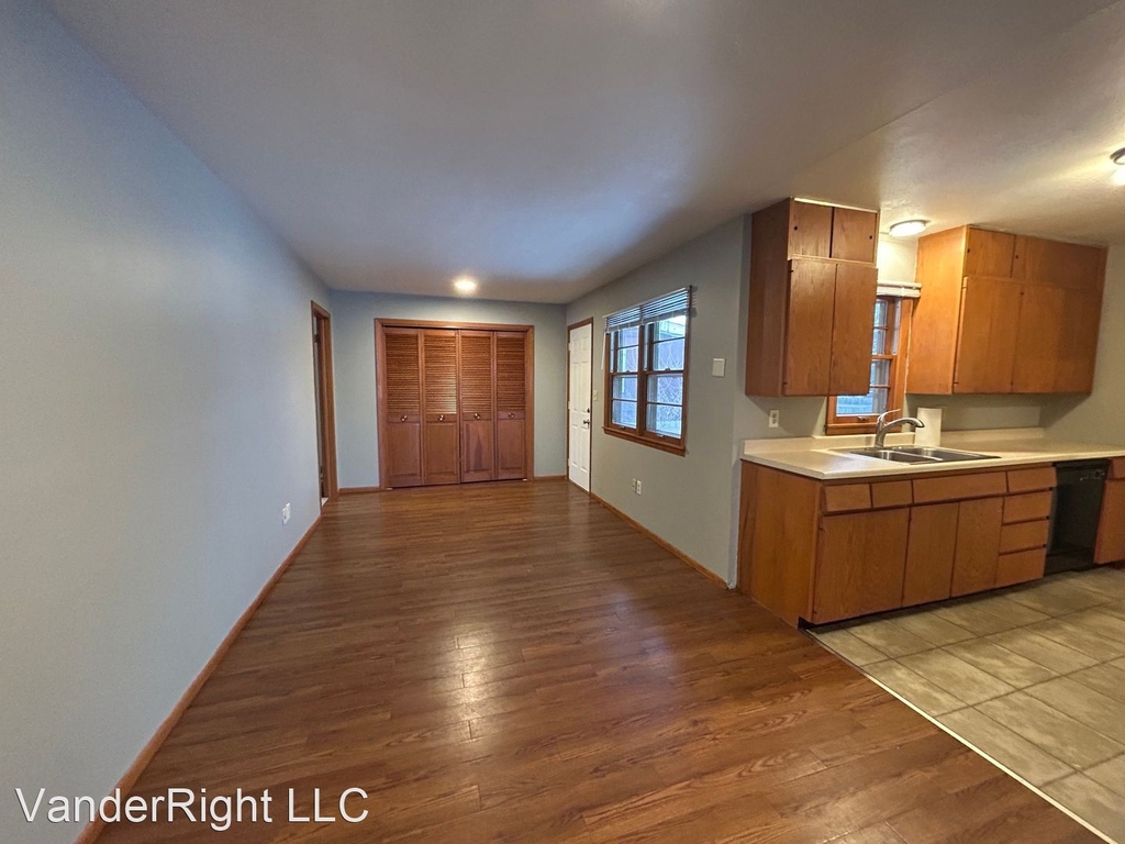 2204 W 39th St - Photo 3