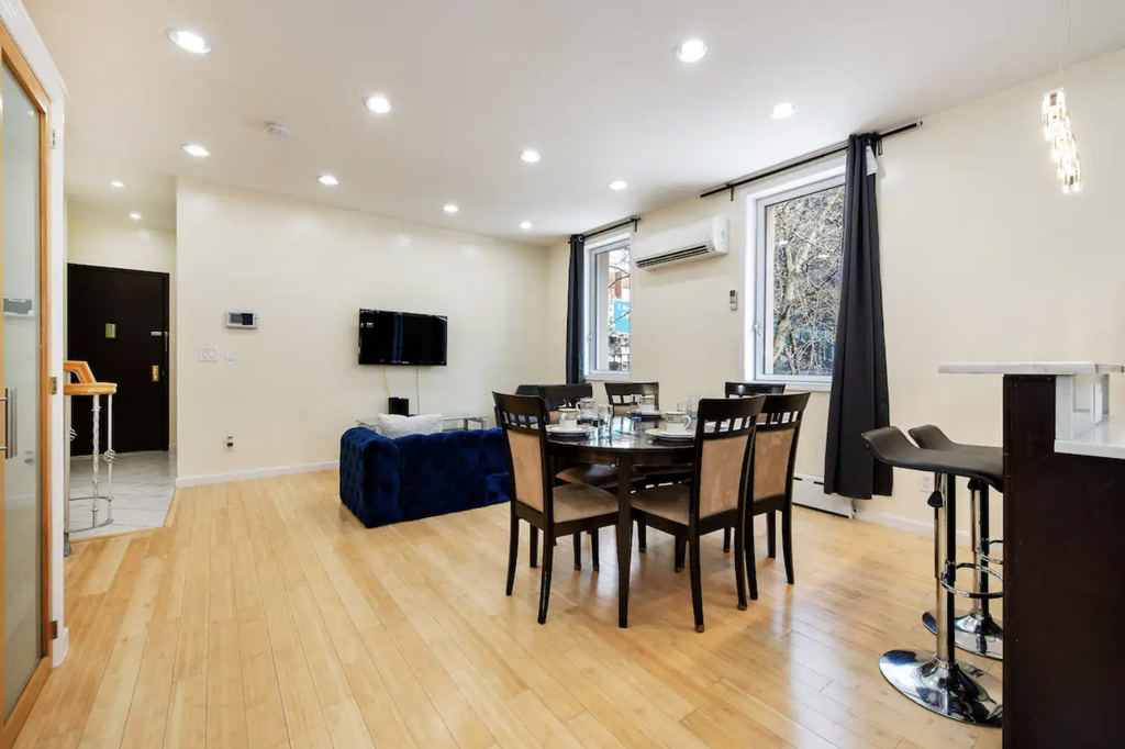 310 East 62nd Street - Photo 1