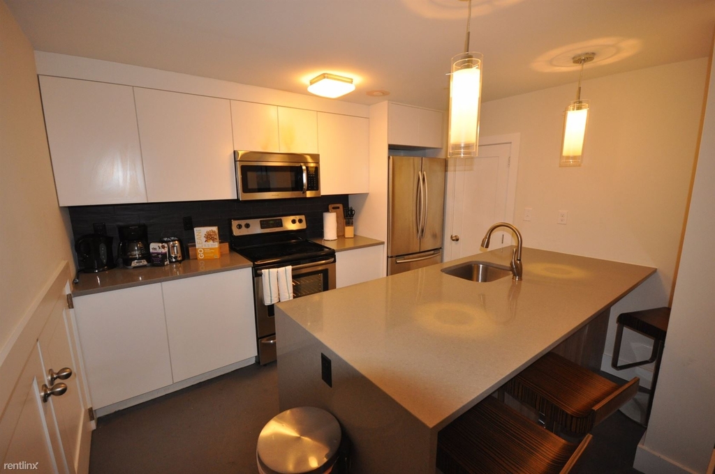 659 Massachusetts Ave Apt 1a - Photo 2