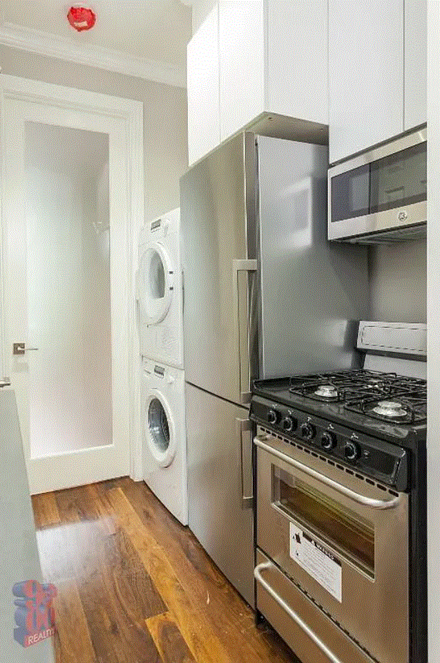 16 East 116th Street - Photo 5