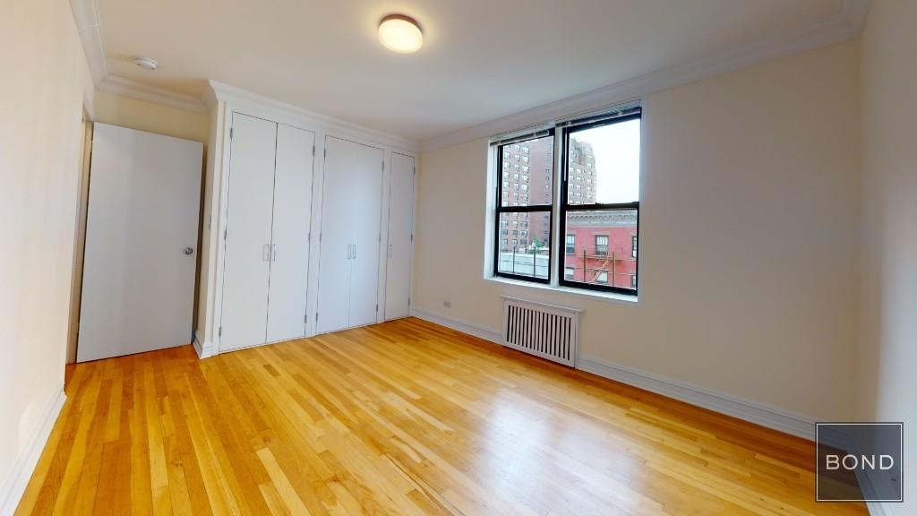 305 West 13th Street - Photo 3