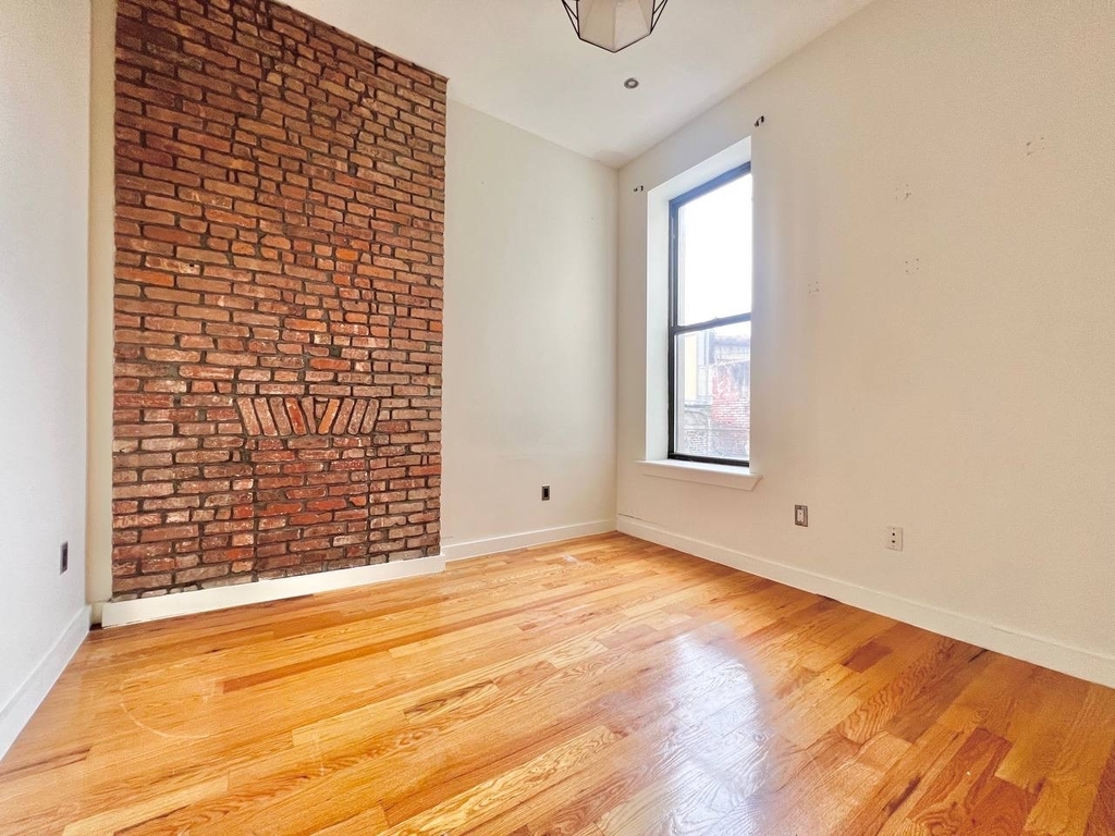 687 Bushwick Ave - Photo 6