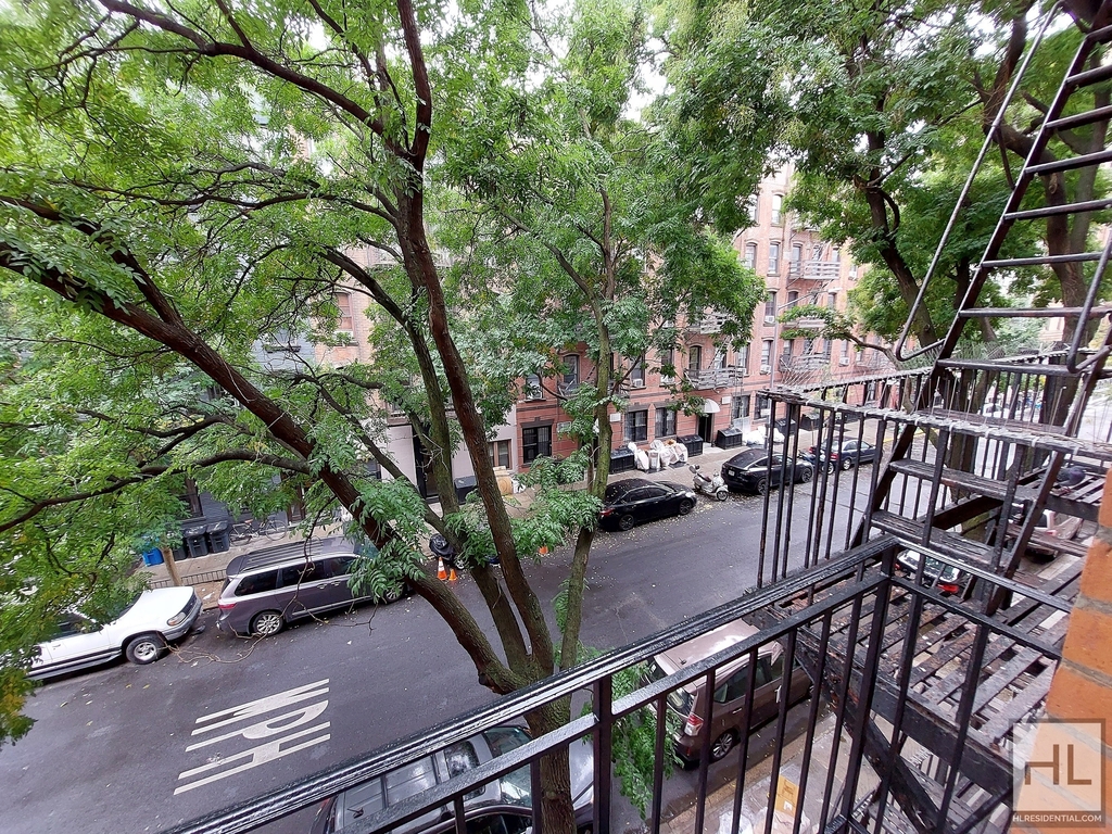 521 East 5th Street - Photo 7