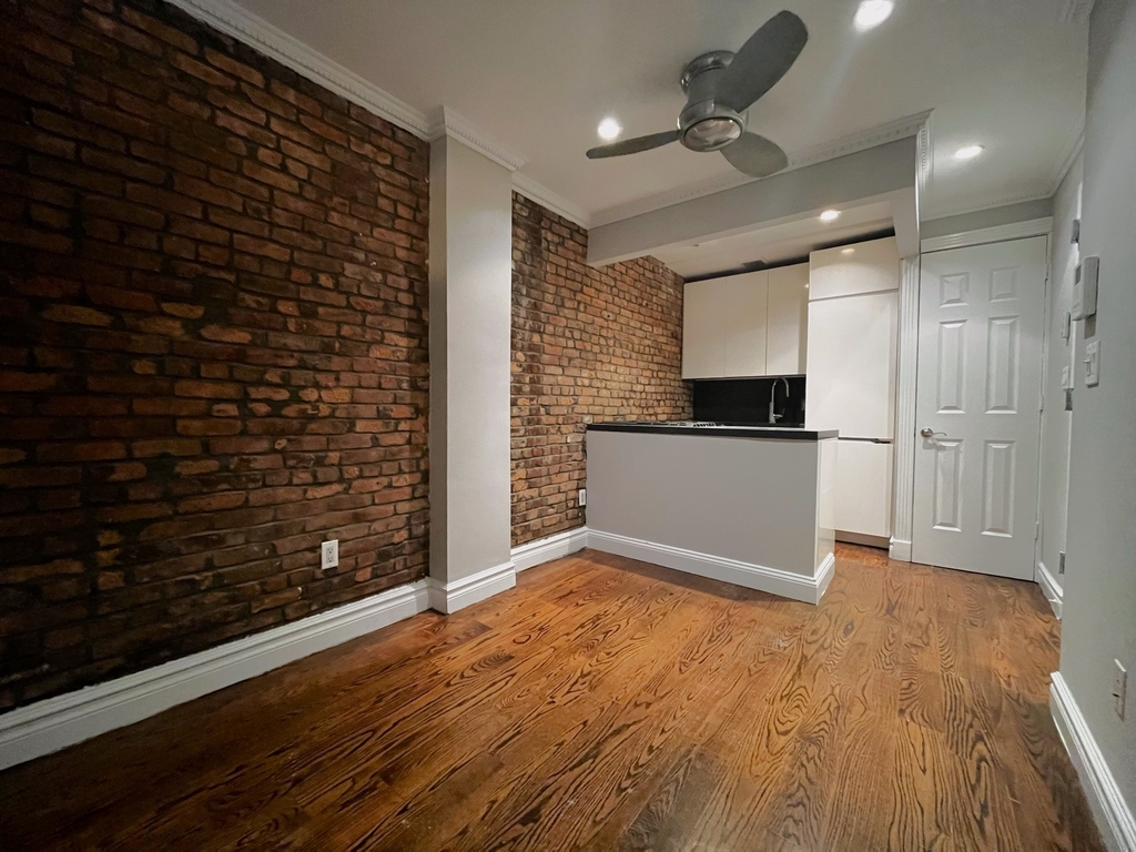 521 East 5th Street - Photo 2