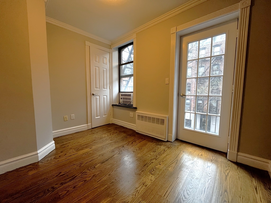 521 East 5th Street - Photo 5