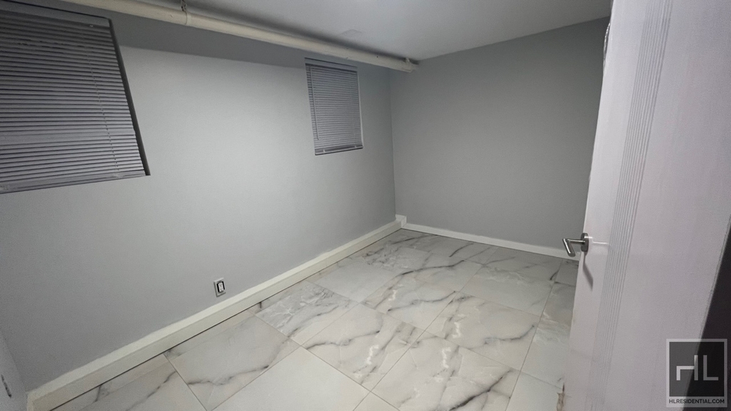 828 East 46 Street - Photo 16