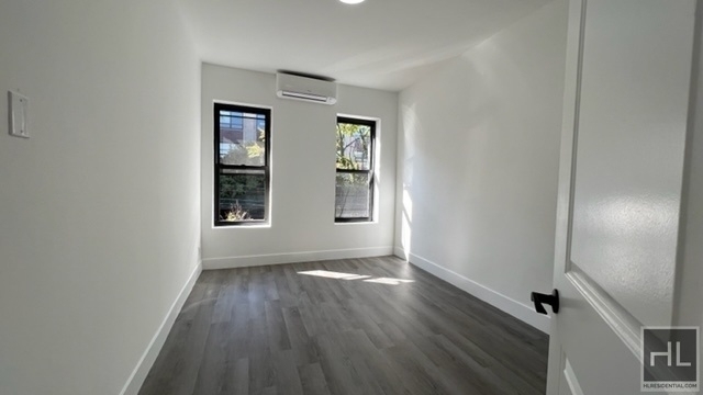 898 Rogers Avenue - Photo 11