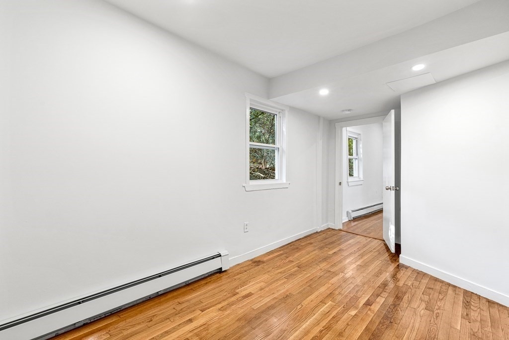 289 Hancock Street - Photo 8