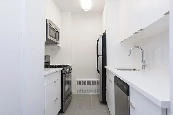 230 West 55th Street - Photo 1