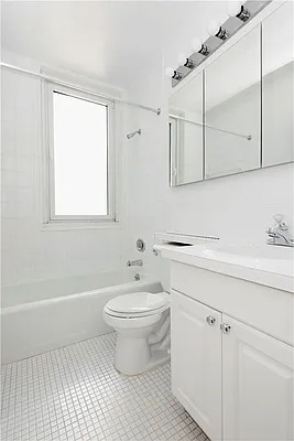 230 West 55th Street - Photo 4