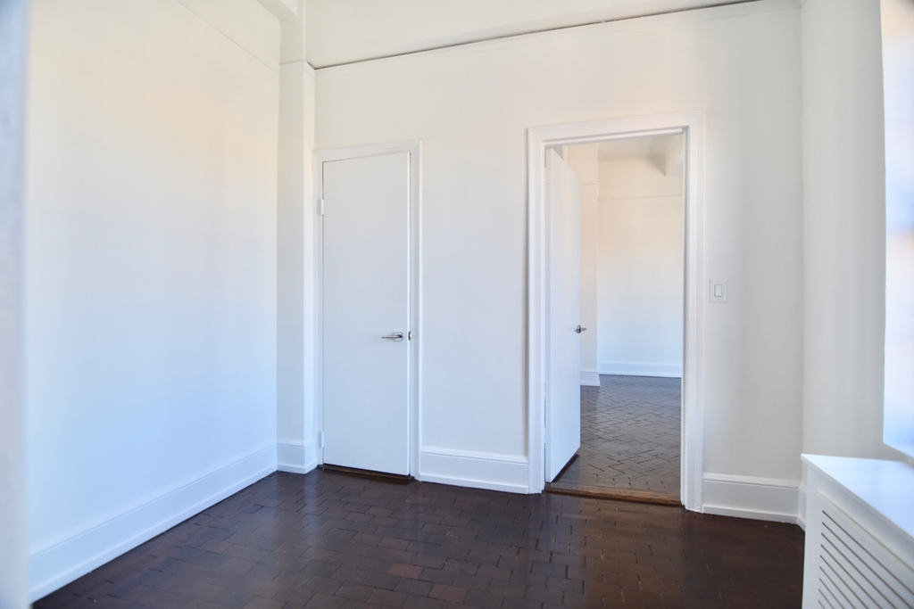 160 West 73rd Street - Photo 1