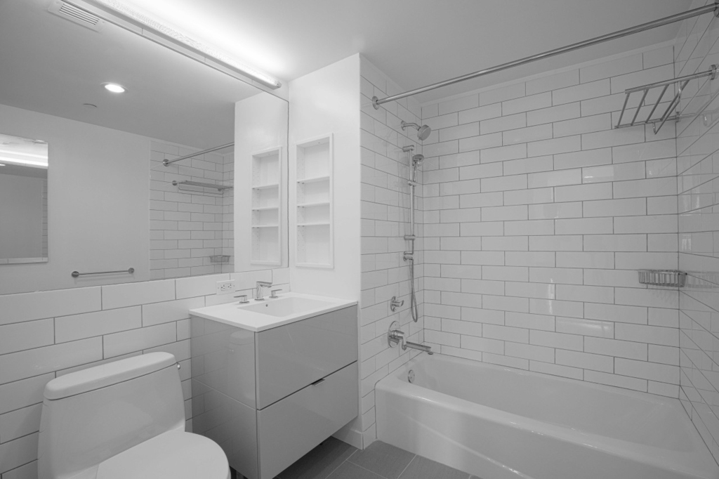 400 West 113th Street - Photo 4