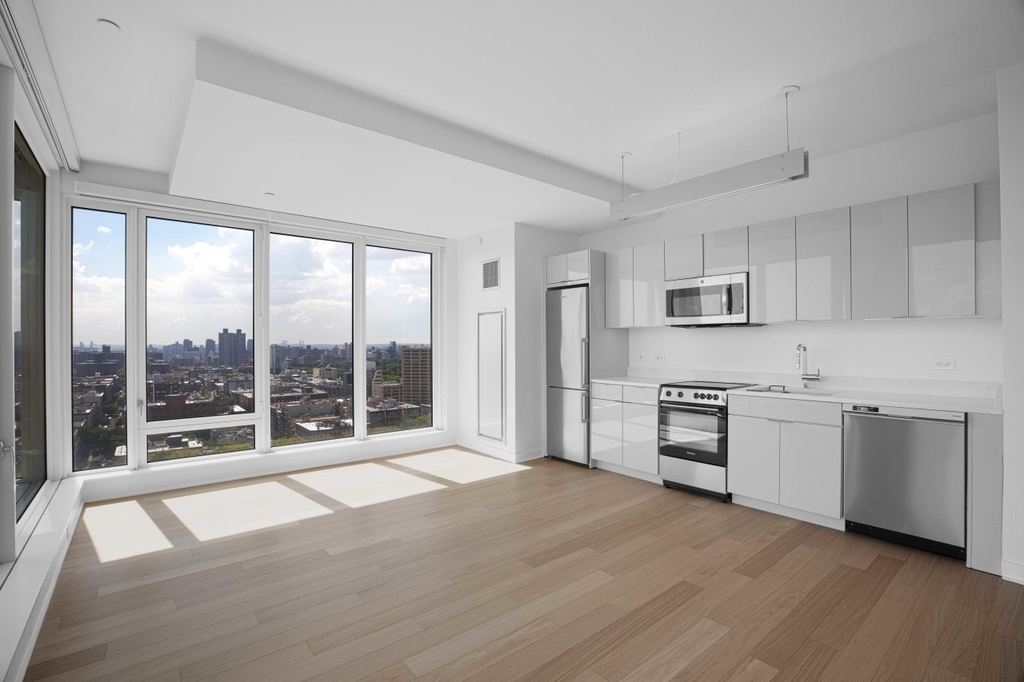 400 West 113th Street - Photo 1