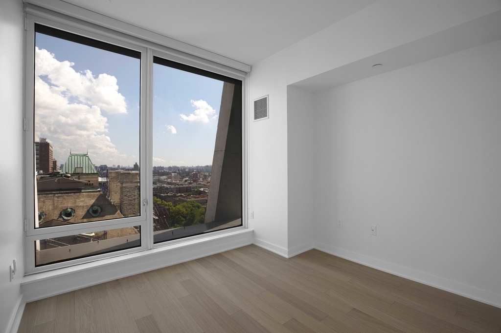 400 West 113th Street - Photo 3