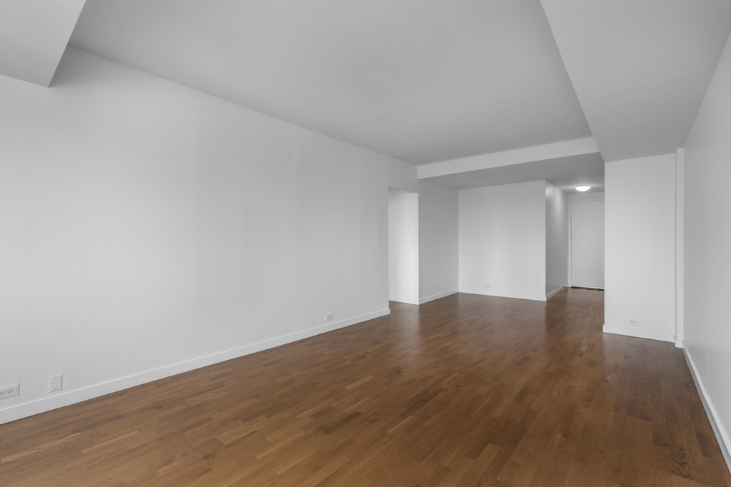 124 West 60th Street - Photo 1