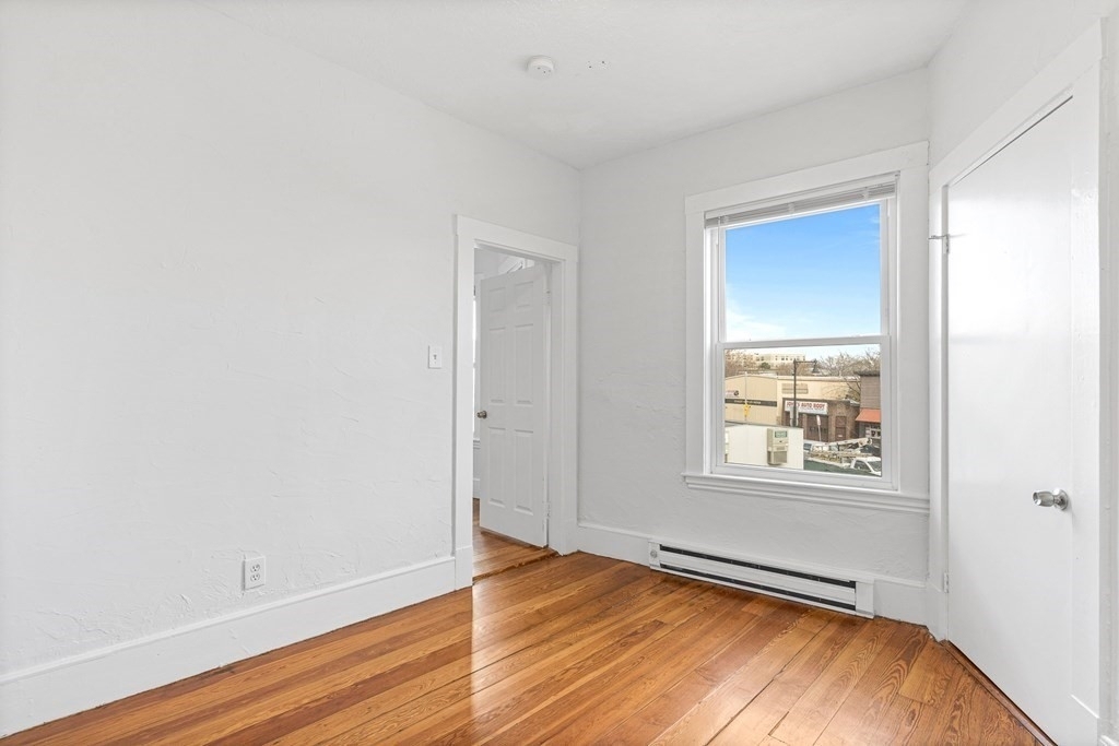 301 Hancock Street - Photo 14