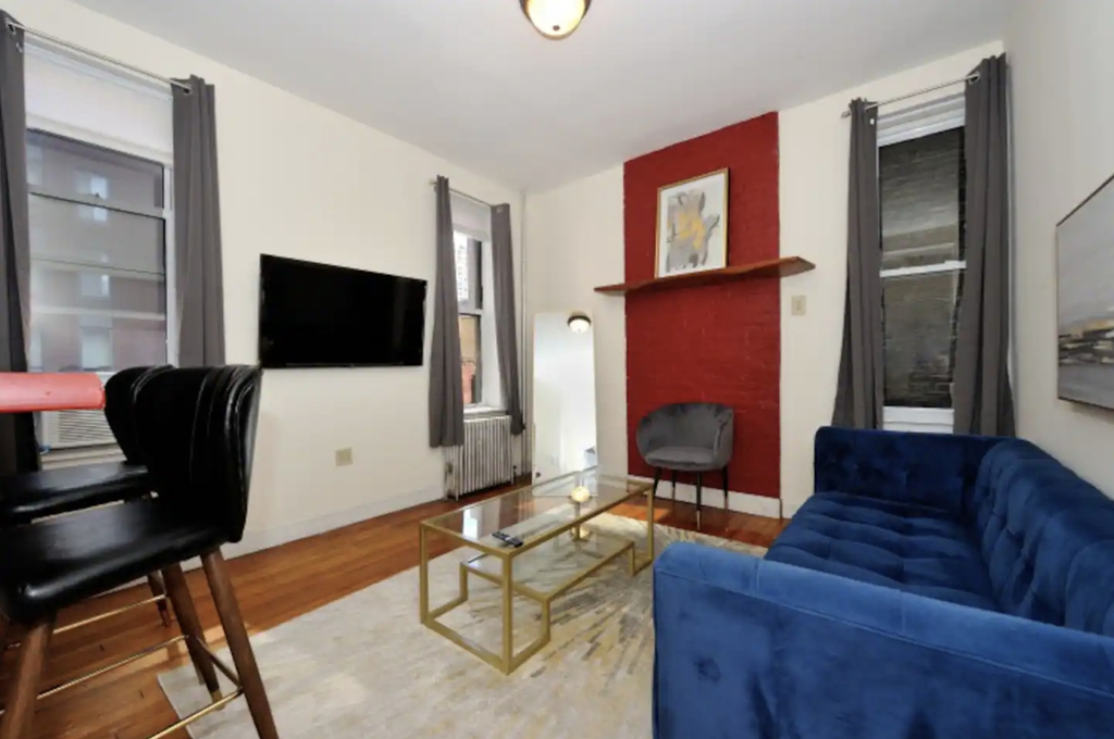 300 East 92nd Street - Photo 4