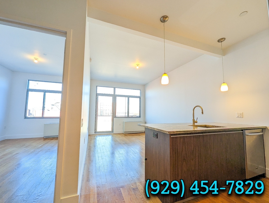 836 Bergen Street - Photo 3