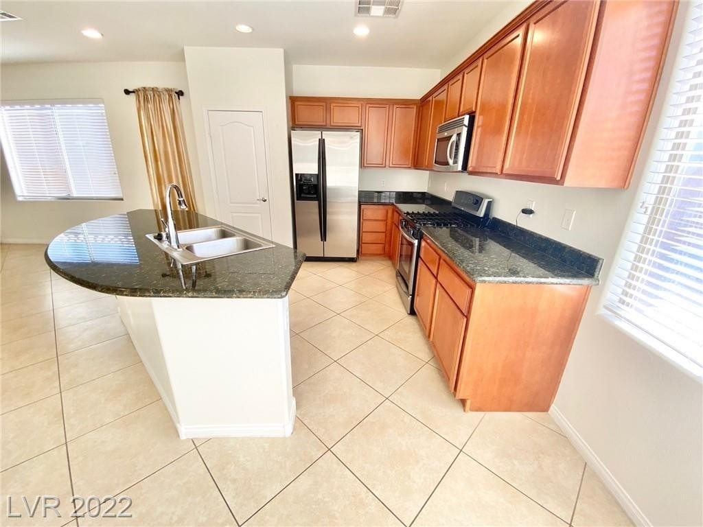 3709 Rocklin Peak Avenue - Photo 5