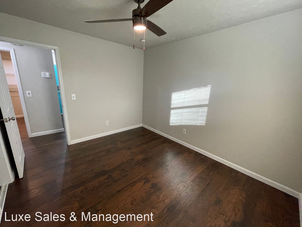 10208 N. Military Ave - Photo 20