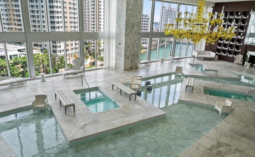 475 Brickell Ave - Photo 2