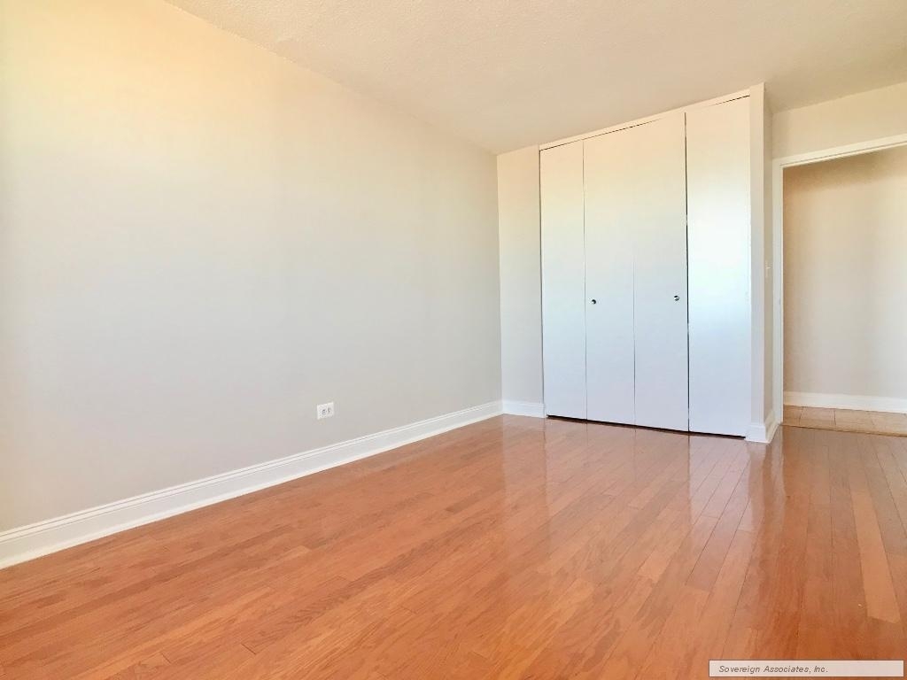 3333 Broadway - Photo 4