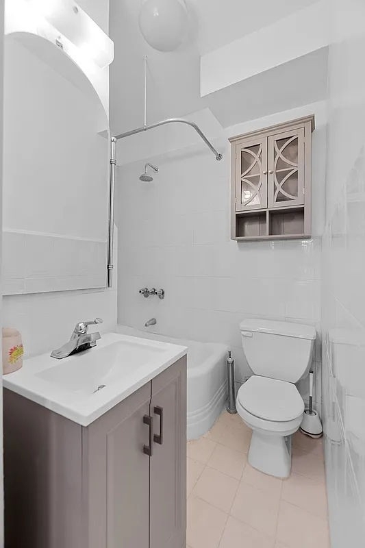 223 East 58th Street - Photo 9