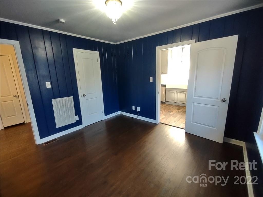 4100 Mantle Court - Photo 9