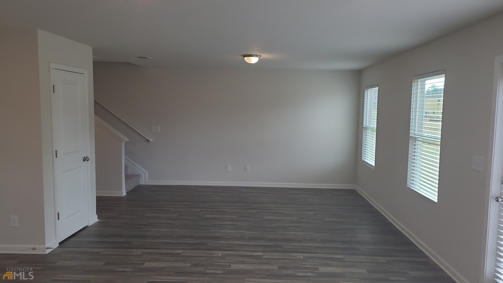 122 Catalpa Road - Photo 5