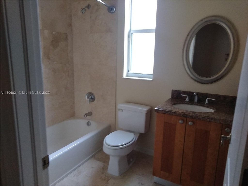 3364 Sw 28th Ter - Photo 10