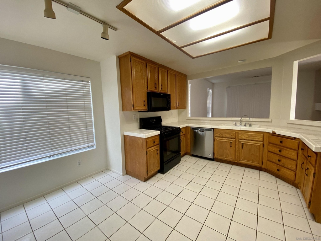 11920 Black Mountain Rd - Photo 42