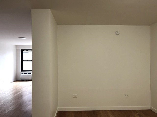 145 4th Avenue - Photo 3