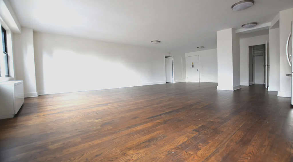 220 East 63rd Street - Photo 5