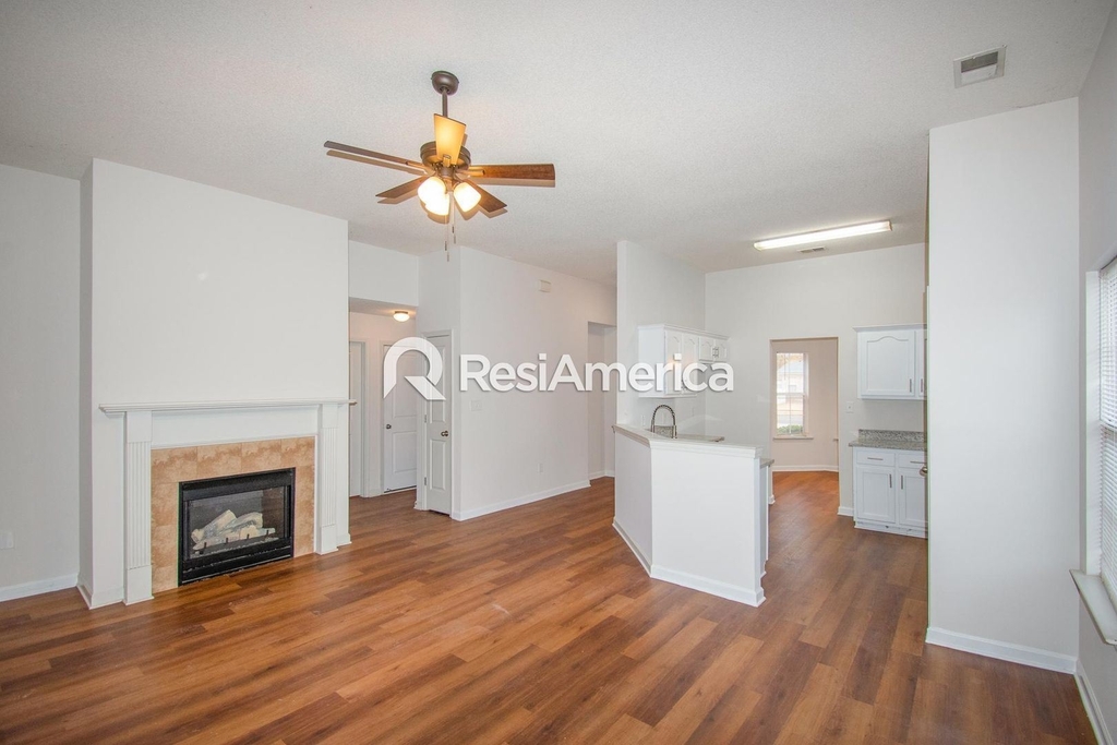 816 Boulevard Orleans - Photo 1