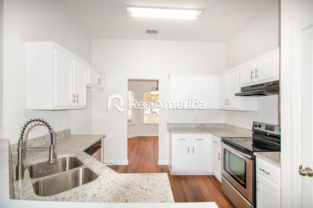 816 Boulevard Orleans - Photo 3