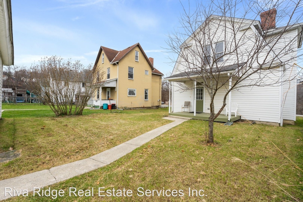 2222 Leechburg Road - Photo 24