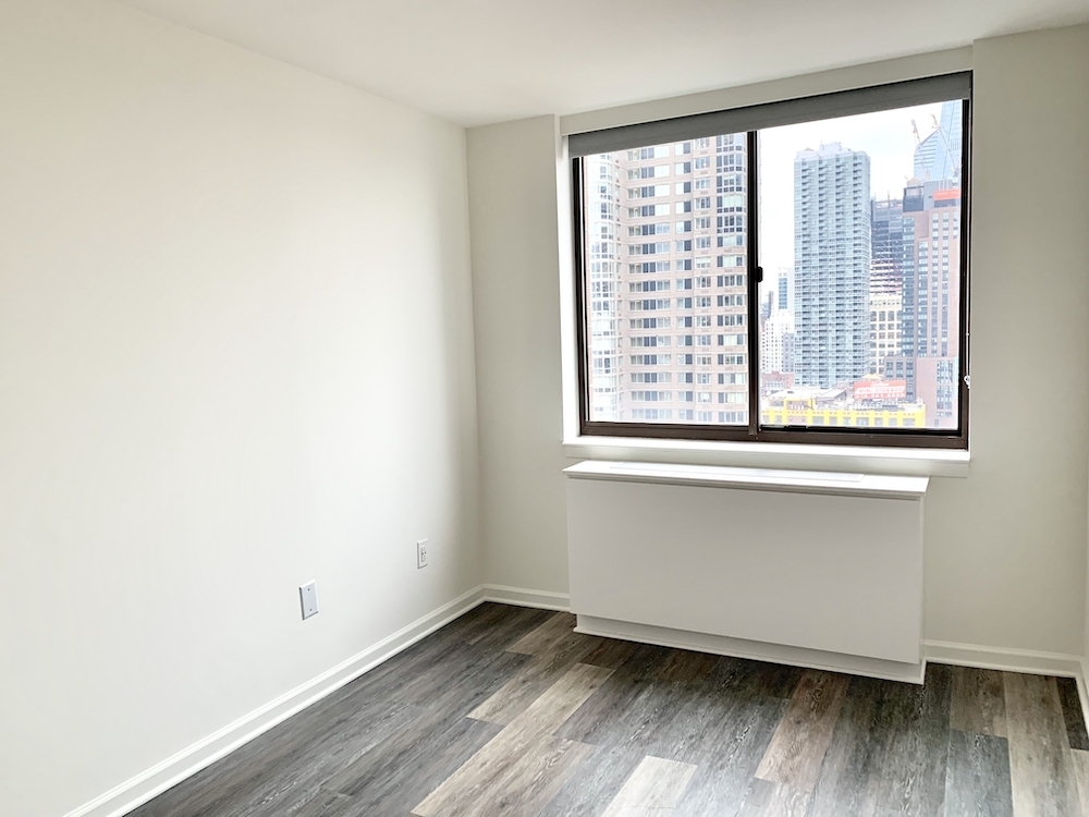 520 West 43rd Street - Photo 0