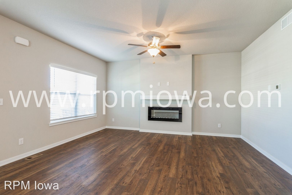 2403 Sw 23rd Street - Photo 1