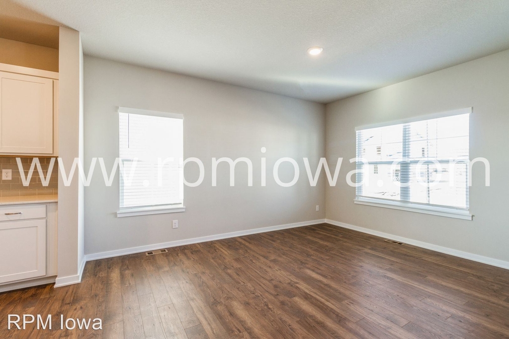 2403 Sw 23rd Street - Photo 2