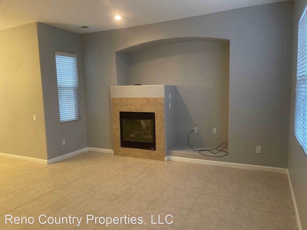 10434 Chadwell - Photo 1