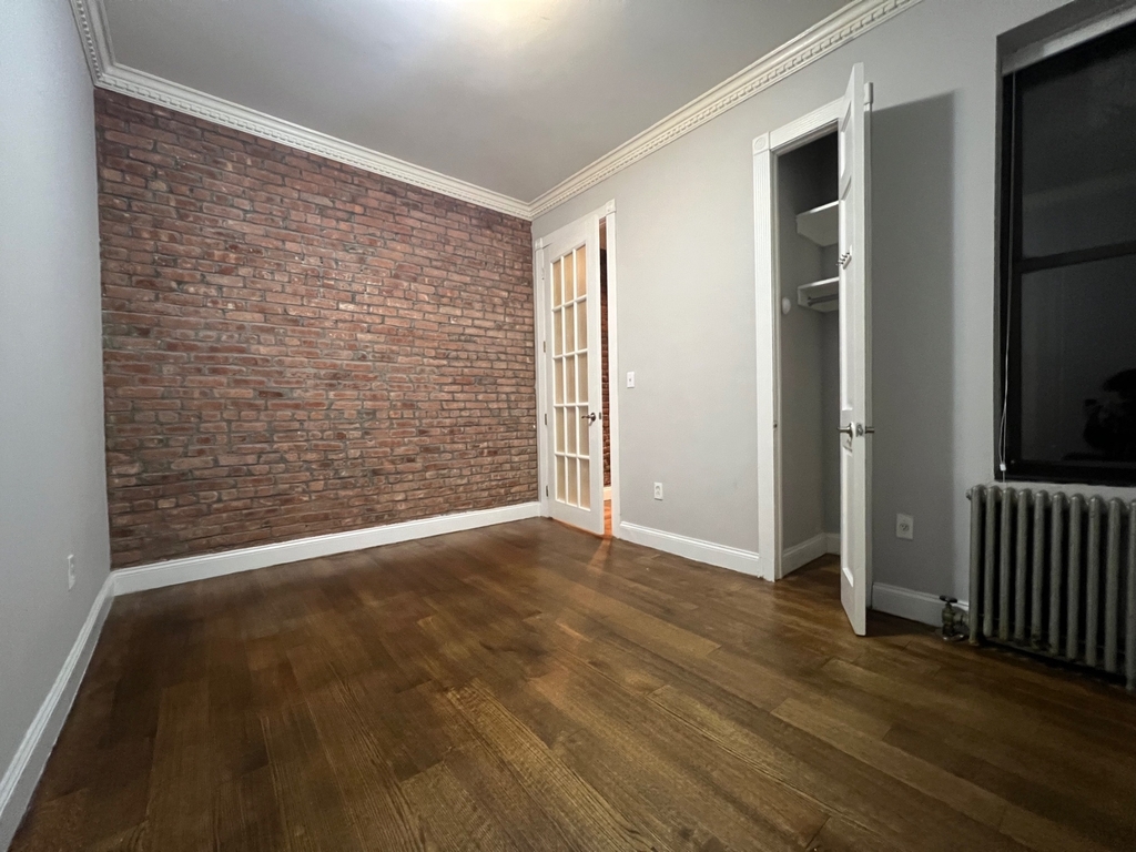 246 Mott Street - Photo 5