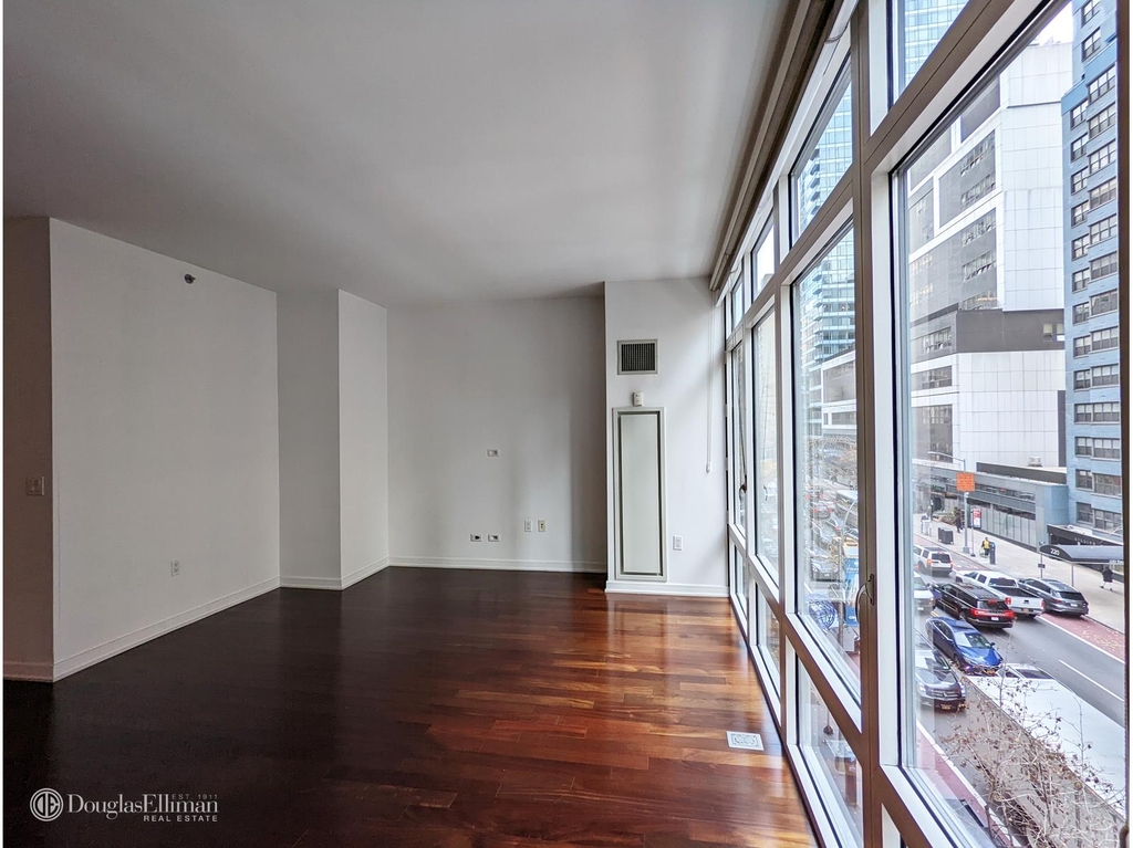 207 E 57th St - Photo 2