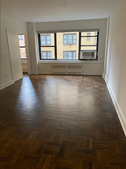 412 East 55th Street - Photo 3