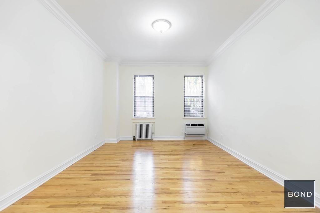 214 East 58th street - Photo 4