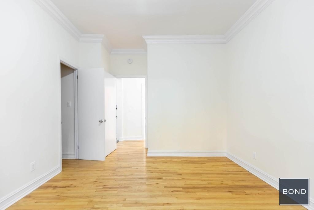 214 East 58th street - Photo 2