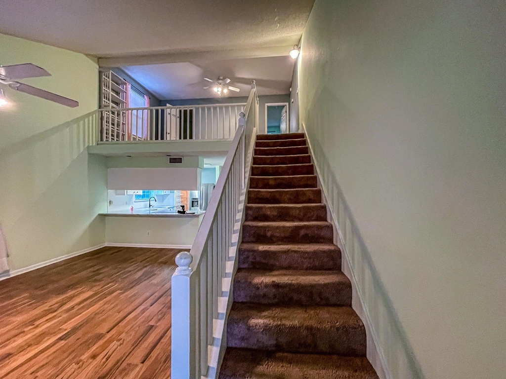 3047 Ne Royal Palm - Photo 2